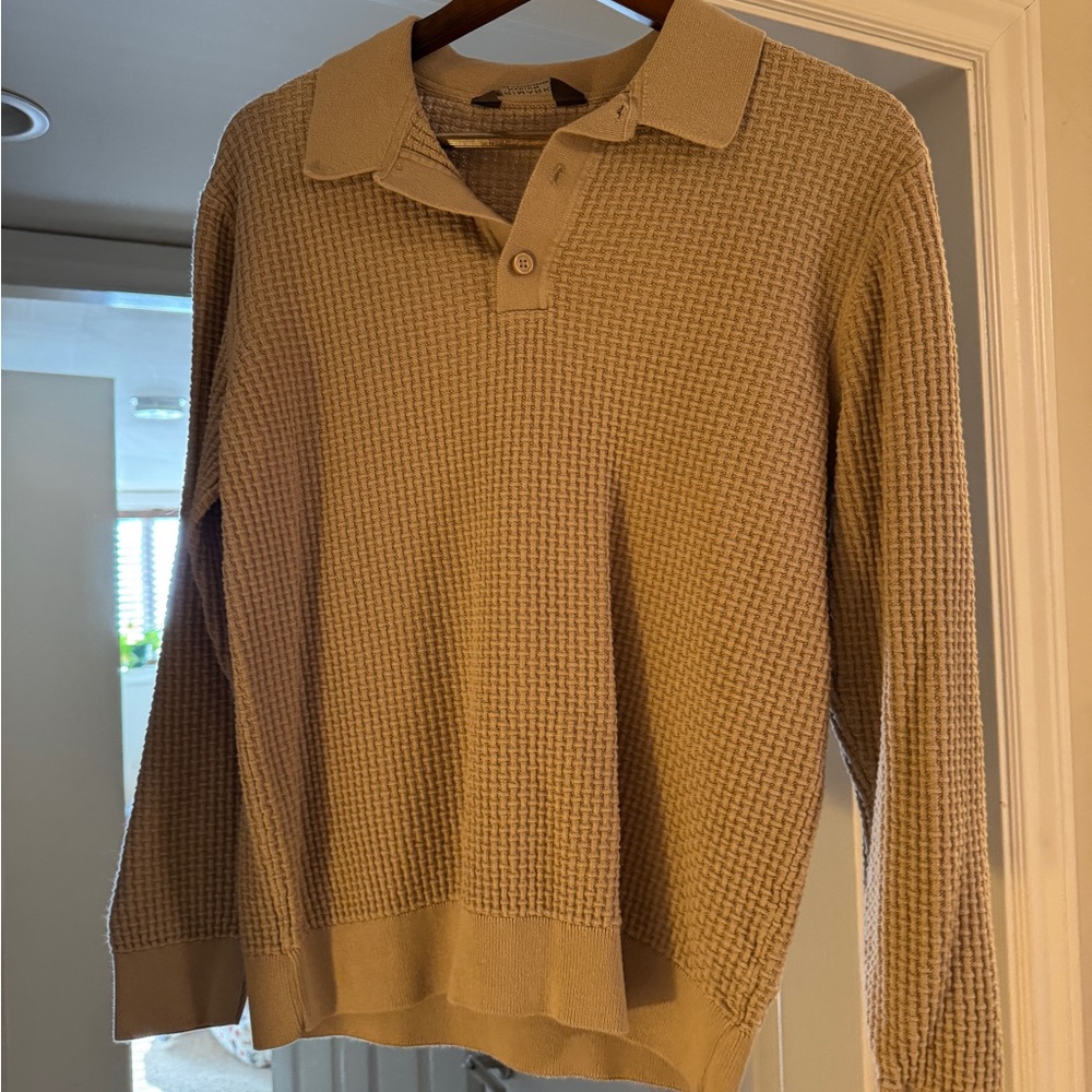 Men’s cream coloured/tan button up polo
